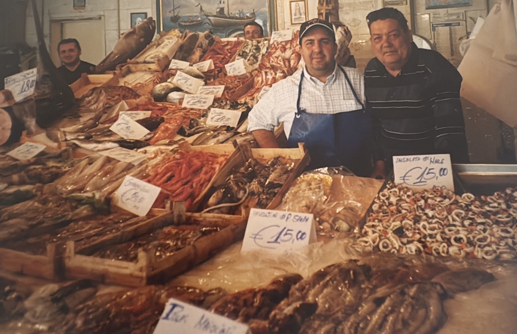 La pescheria di famiglia negli anni passati